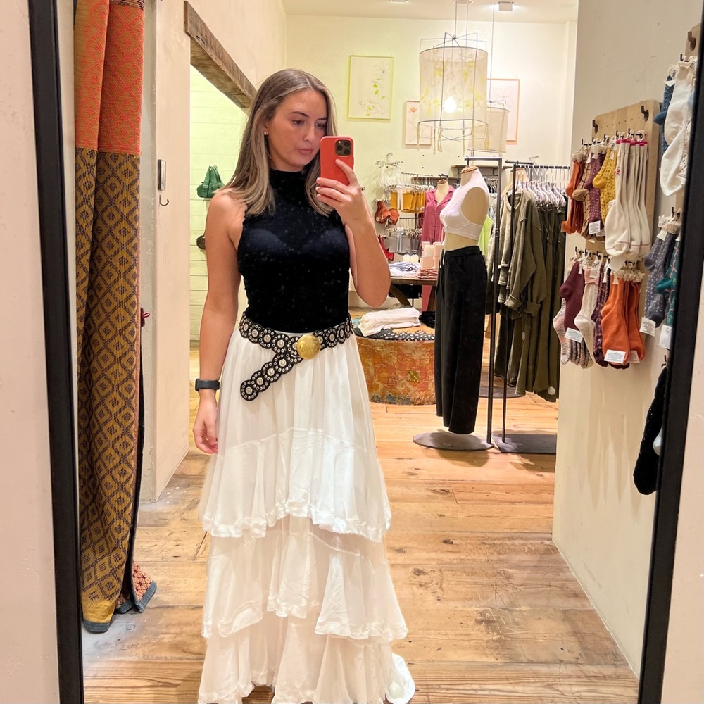 Meet your Posher, Amra